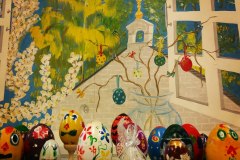 В воскресной школе прошел мастер-класс по росписи Пасхальных яиц